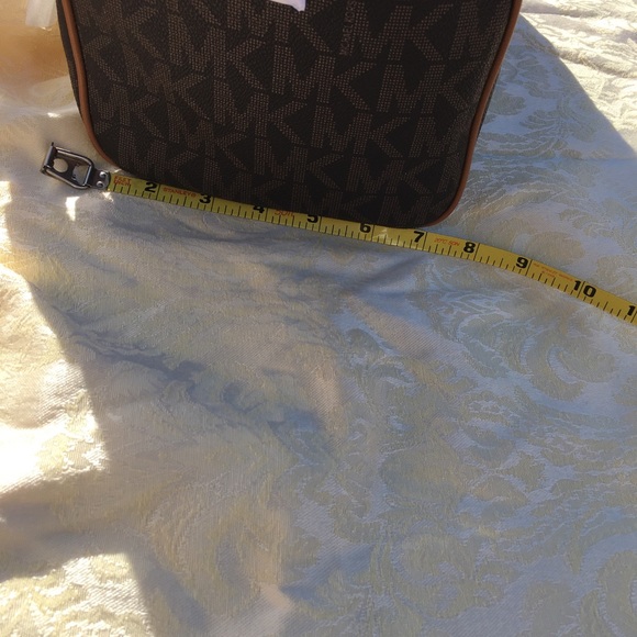 Michael Kors.SOLD ❤️❤️❤️ - Picture 7 of 8